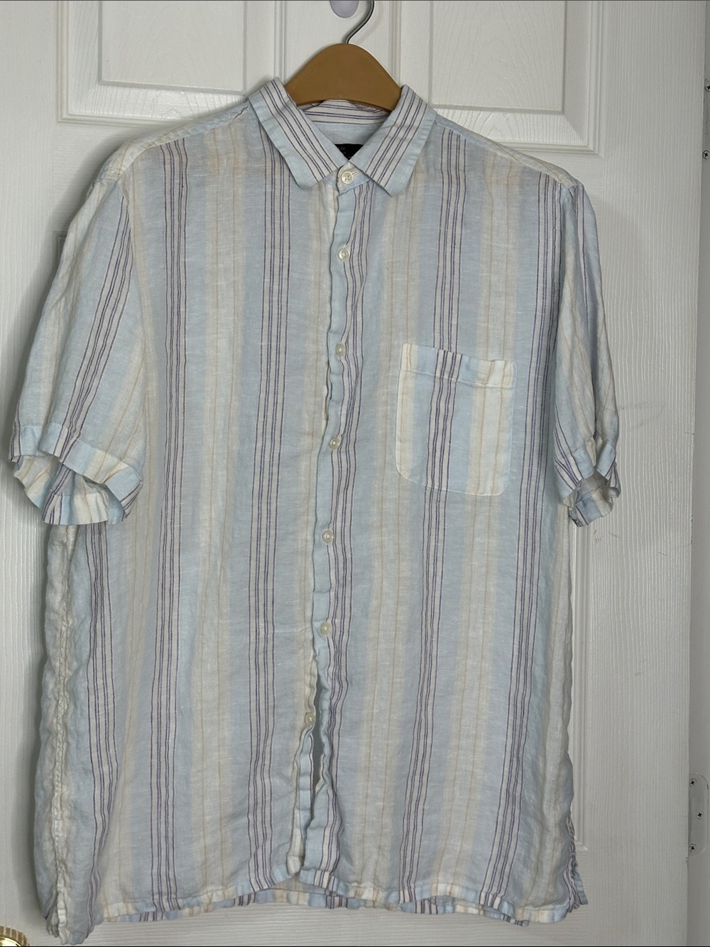 Club Room Light Blue and Cream Striped Short Sleeve Button-Down Shirt